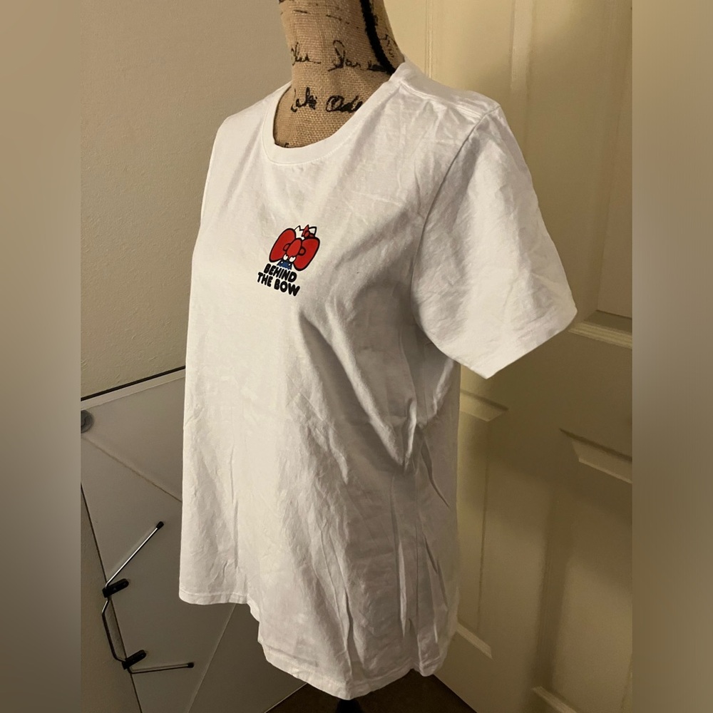 Sanrio hello kitty rare limited edition btb behind the bow tee t shirt XL - Picture 3 of 4